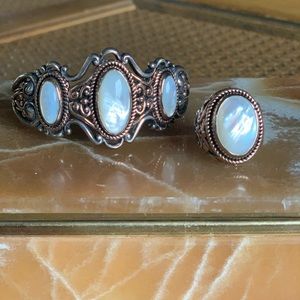 Opal stone set
